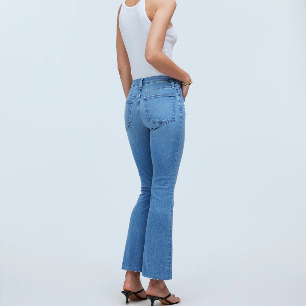 Madewell Mid Rise Kick Out Jean - Picture 3 of 15